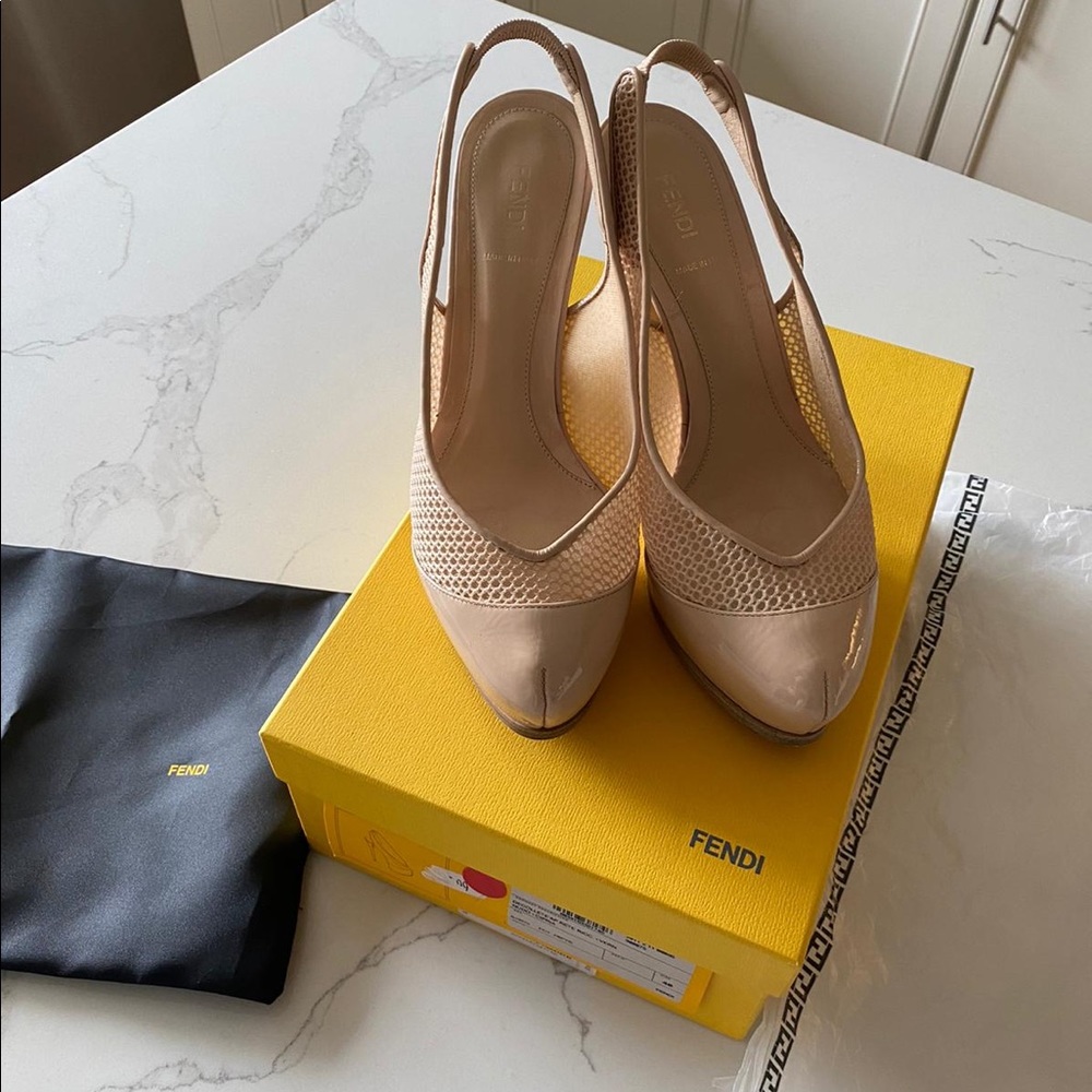 FENDI NUDE PATENT PUMPS HEELS NUDE 40 - Picture 3 of 8
